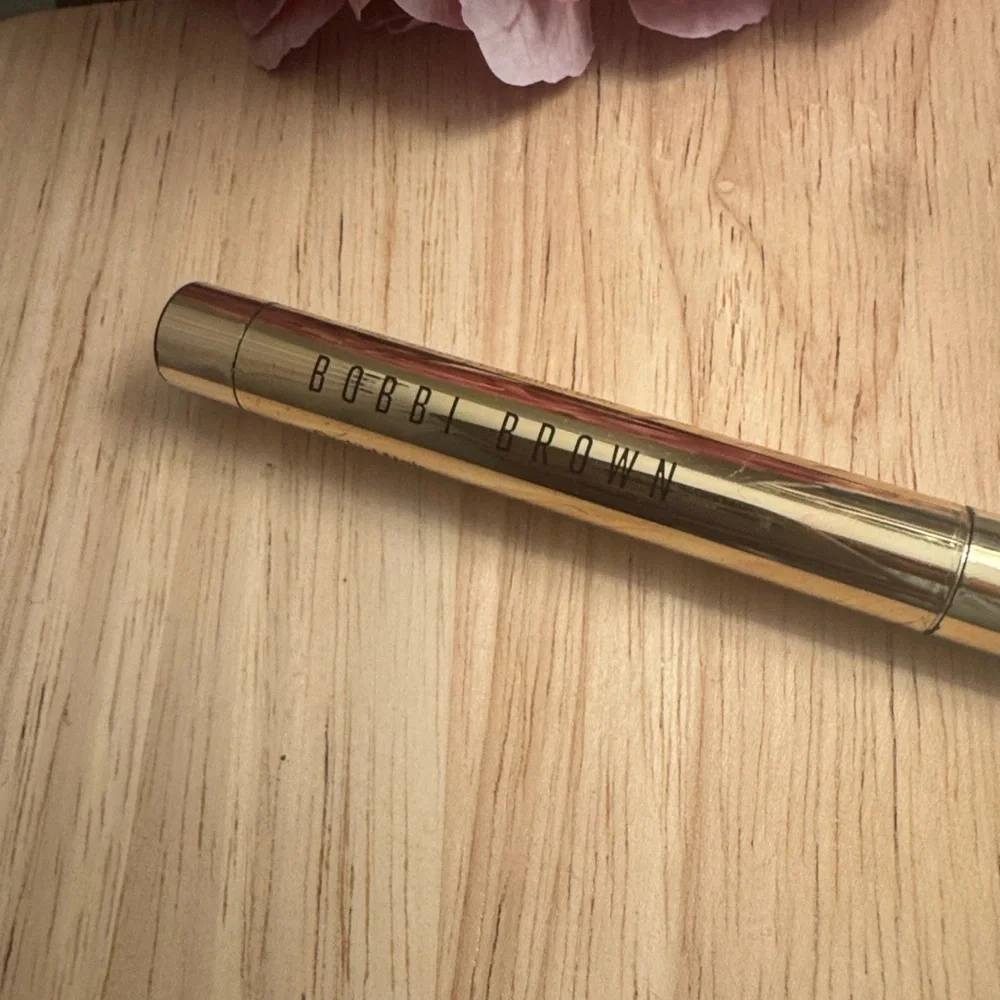 Bobbi Brown Luxe Defining Lipstick- Orchid Noir